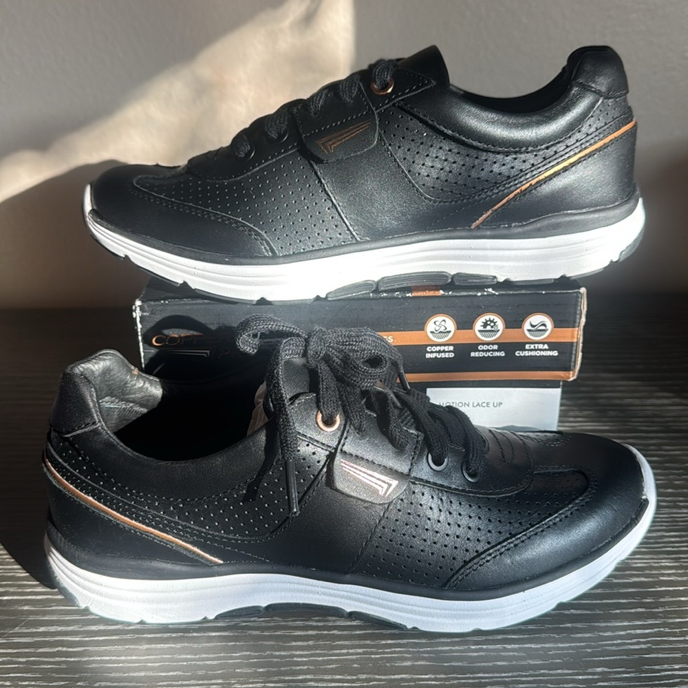 Cooper Fit Women’s Motion Lace Up Sneaker